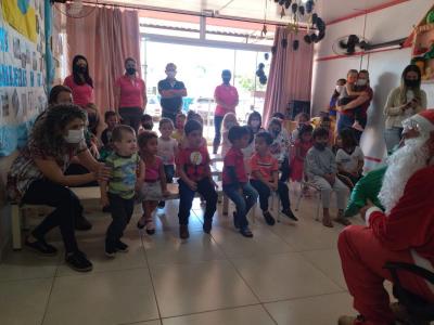 NÃºcleo Feminino Coprossel e CEMEI Sementinha do Saber levam alegria no Natal das CrianÃ§as da Escola